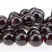 Granat perler. Naturlig. Dyb rød. 10 mm. 1 streng